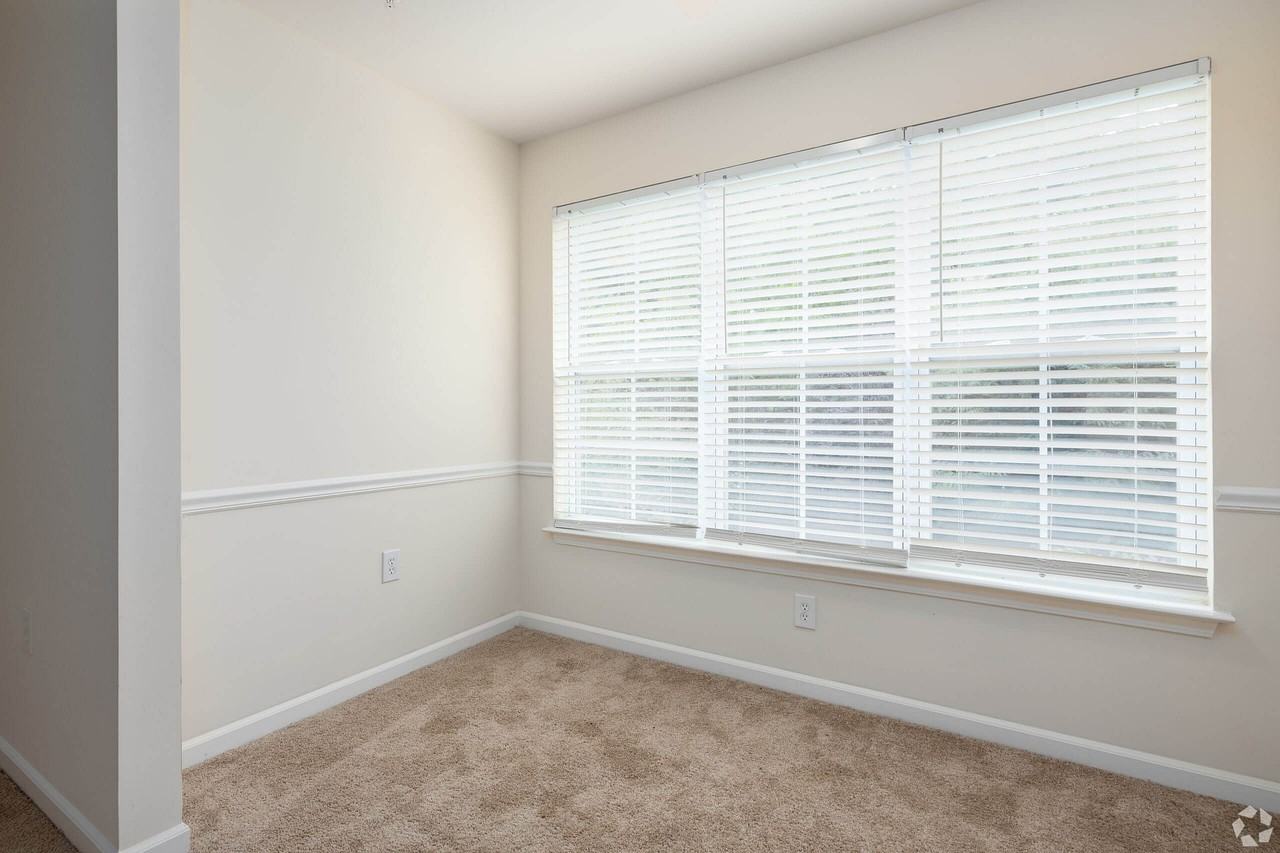 Rise Crown View - Photo 2 of 19