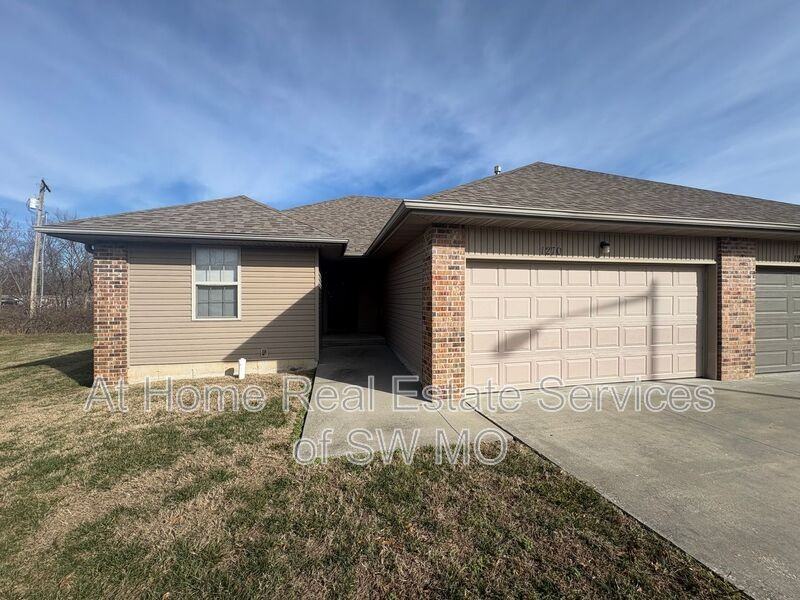 1270 N Northwood Ave