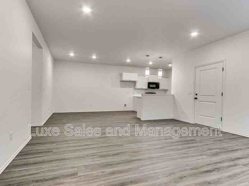 8024 Nw 110th Dr - Photo 5 of 29