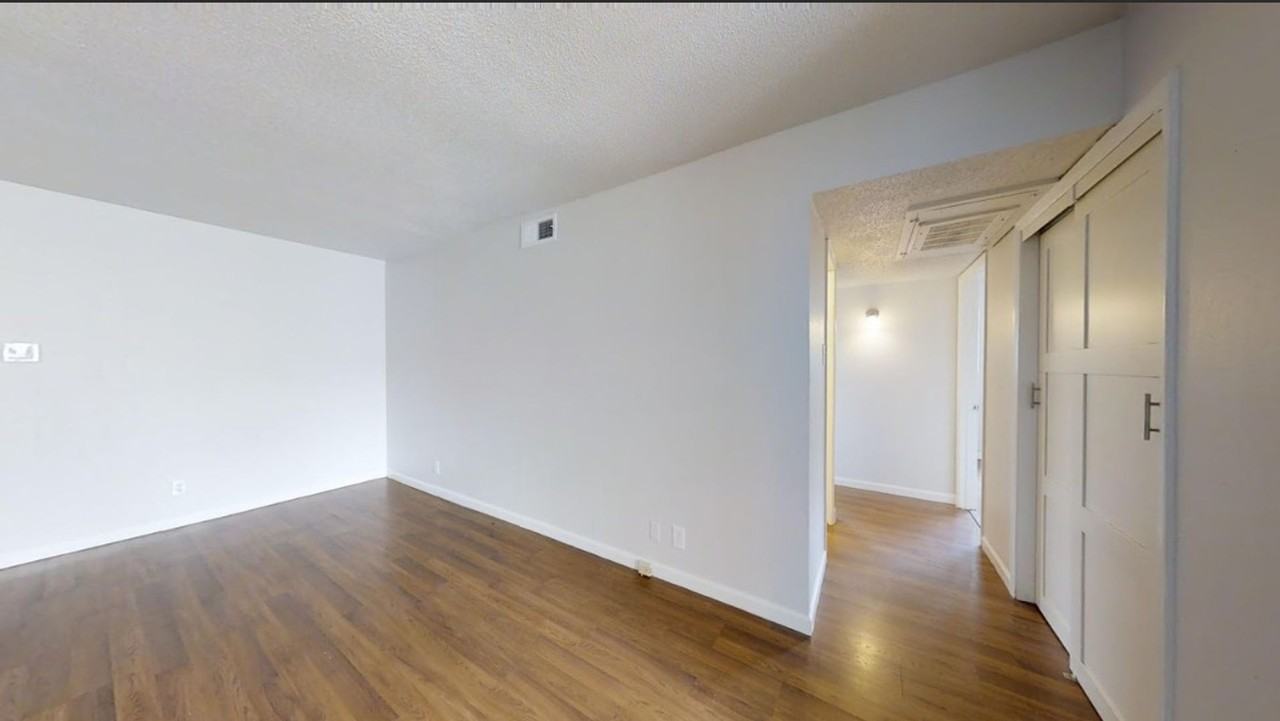 Tesoro Bonita - Photo 4 of 25