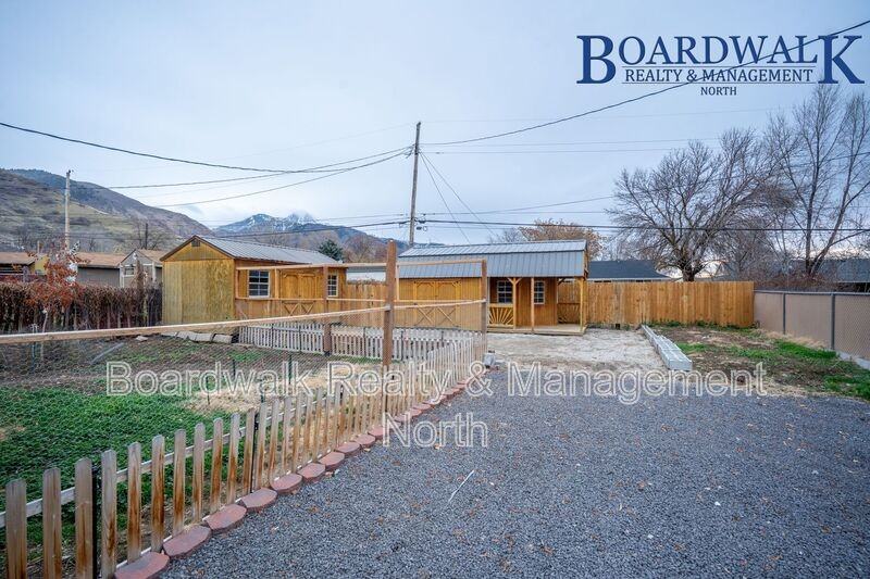 1287 Douglas St #2 - Photo 6 of 18