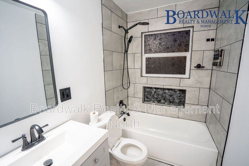 1287 Douglas St #1 - Photo 2 of 24