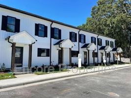 featured image of 242 S Raleigh St