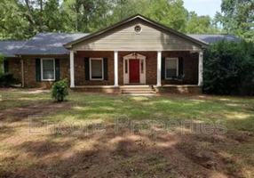 featured image of 1916 S Main St