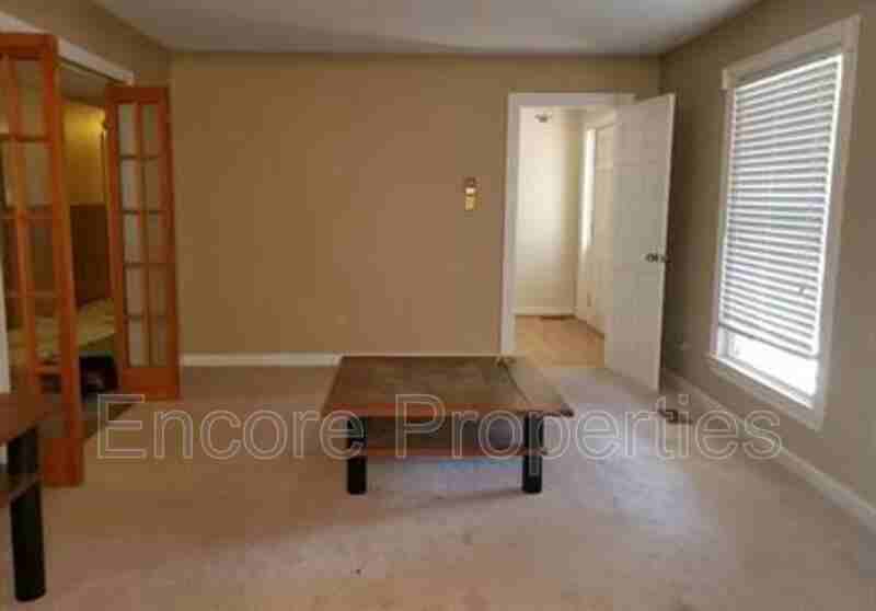 1916 S Main St - Photo 4 of 13