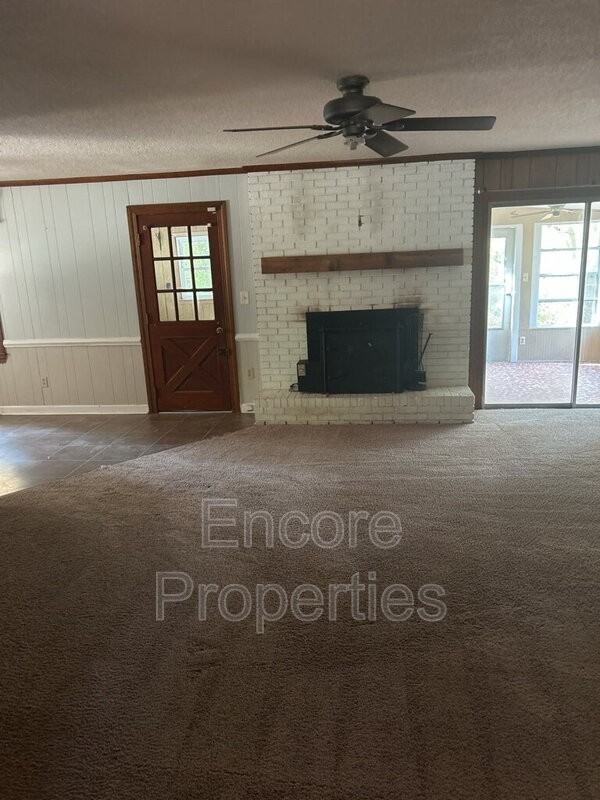 1916 S Main St - Photo 5 of 13