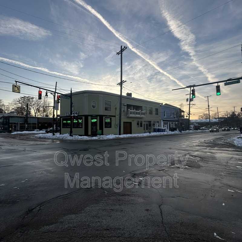 975 Cherry St Se - Photo 3 of 12