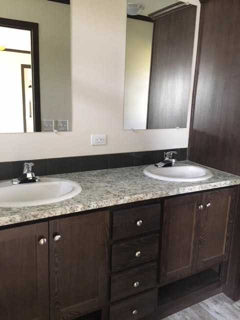 61 Meadowlark Ln - Photo 3 of 17