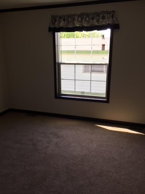 61 Meadowlark Ln - Photo 5 of 17