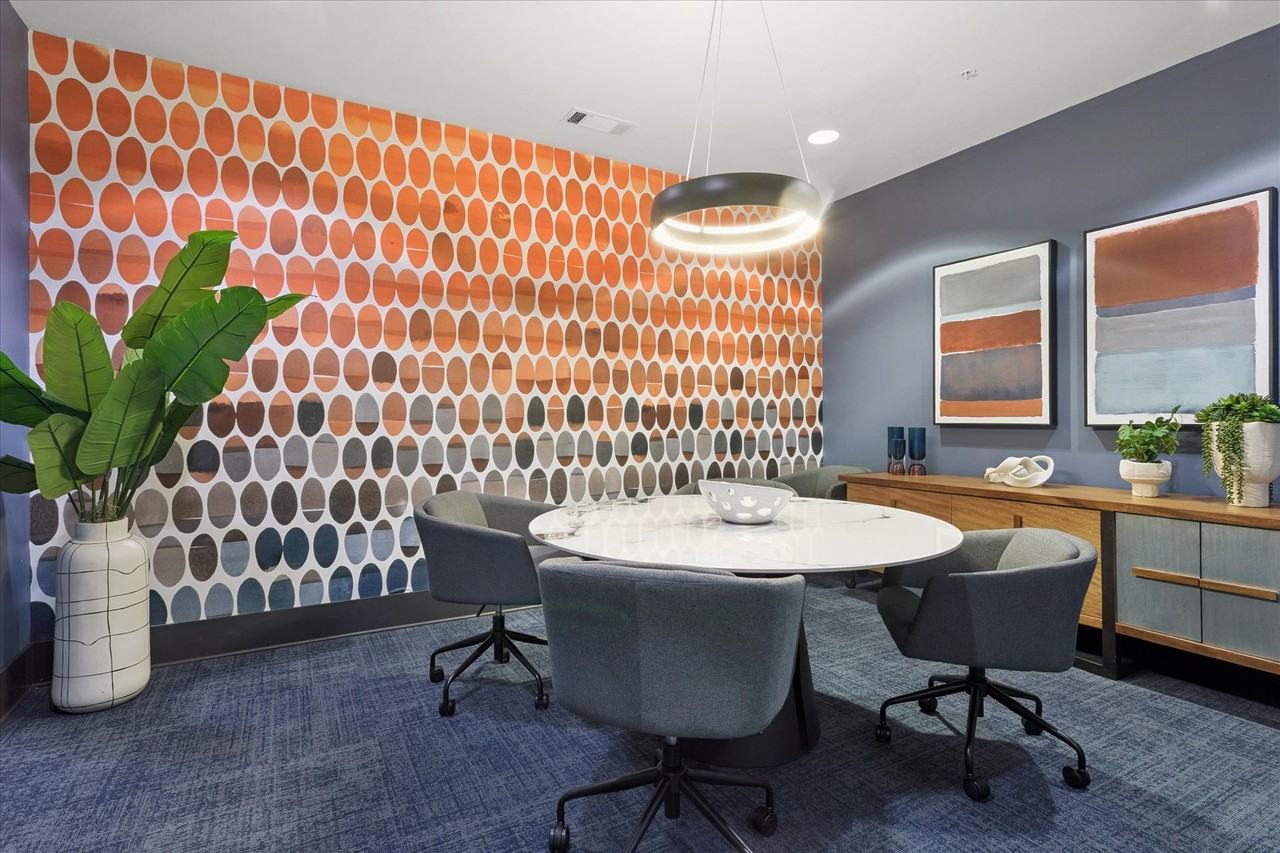 201 Twenty One - Photo 6 of 23