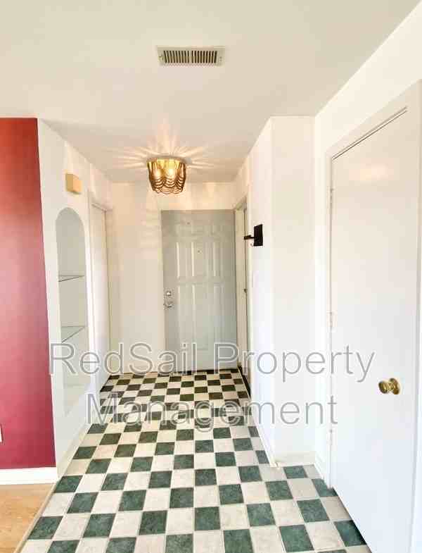 212 Dockside Dr #B - Photo 3 of 22