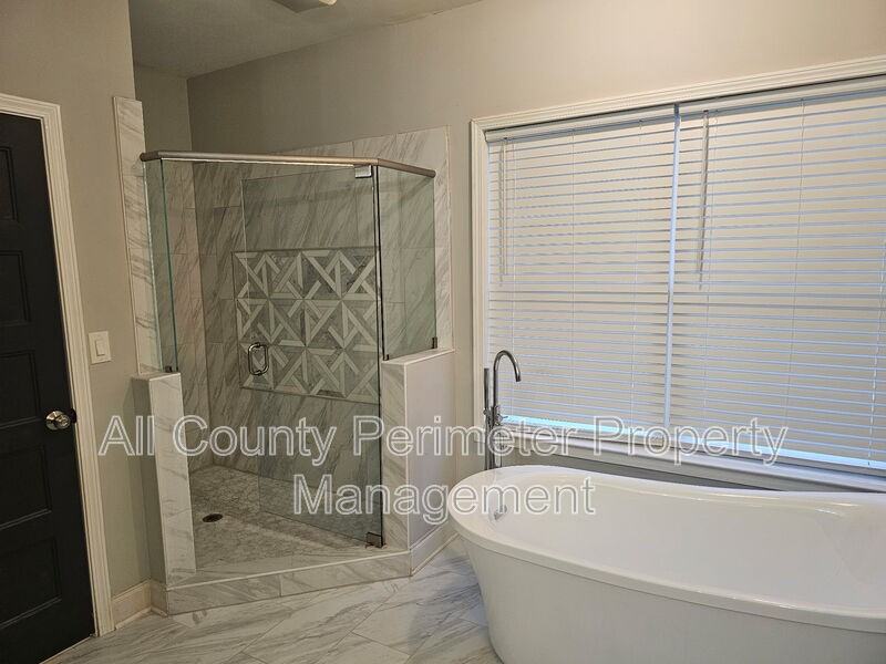 198 Joseph E Lowery Blvd Nw - Photo 7 of 16