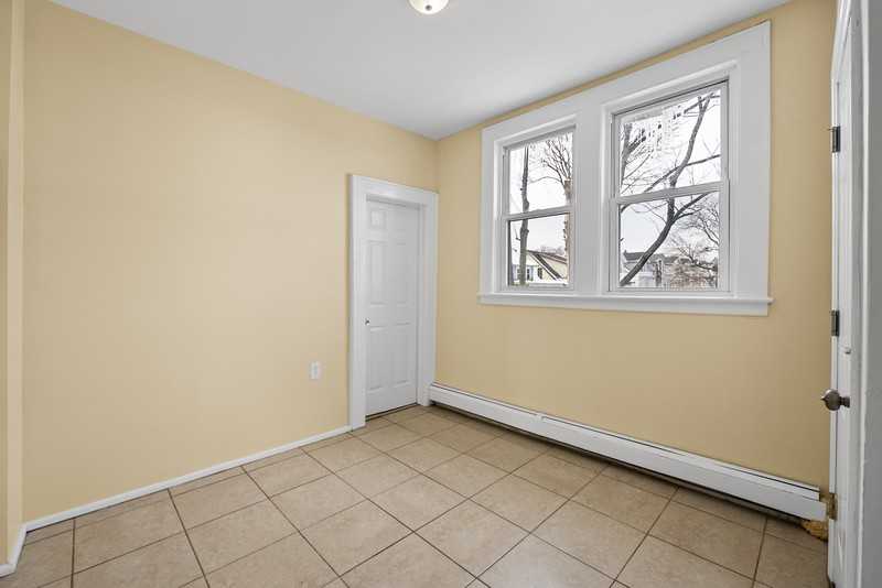393 Seymour Ave - Photo 3 of 6