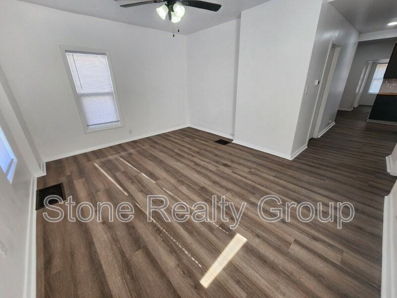 28 S 13th 1/2 St - Photo 2 of 11