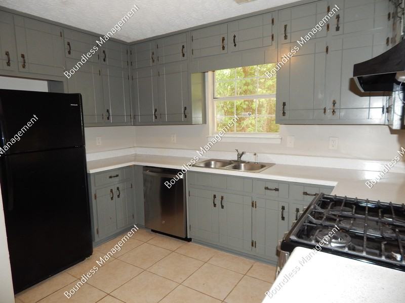 7153 Woodland Cir - Photo 5 of 17