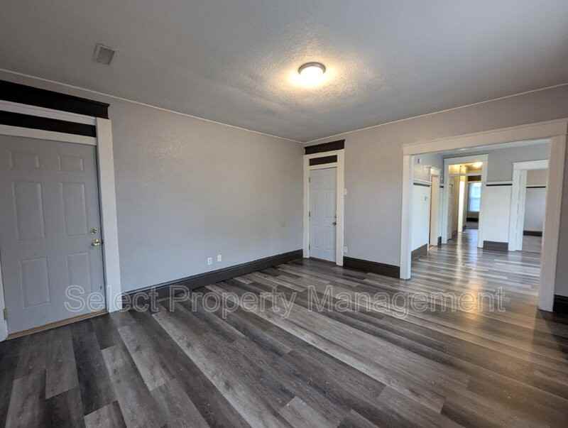 345 W Williams St - Photo 5 of 21