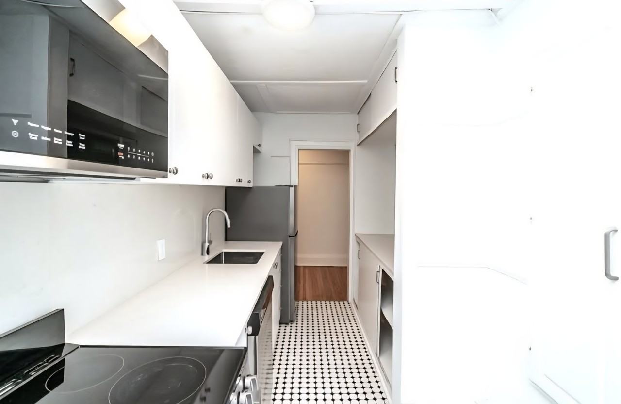 100 Vaughan Road #17 - Photo 3 of 14