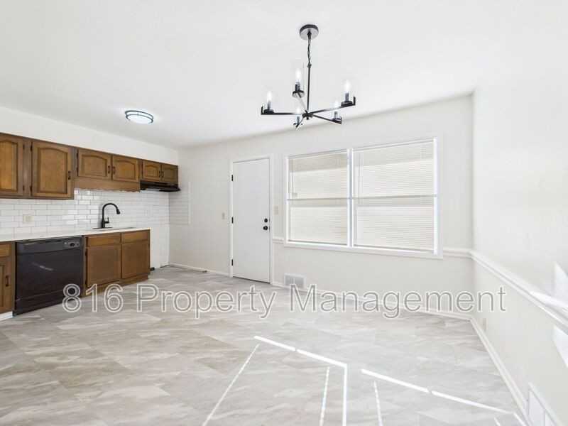 6903 E 113th Ter - Photo 4 of 20