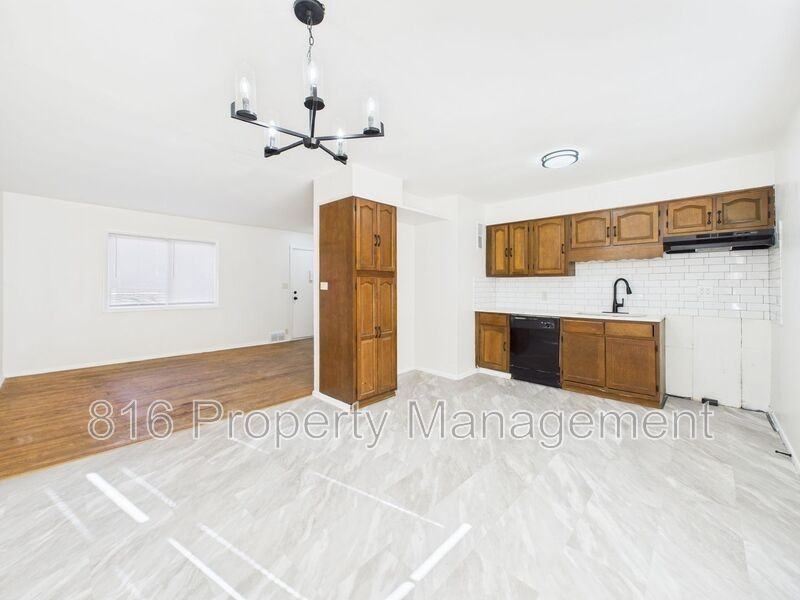 6903 E 113th Ter - Photo 5 of 20