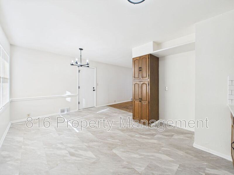 6903 E 113th Ter - Photo 6 of 20