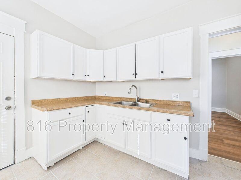 2712 Park Ave - Photo 6 of 17