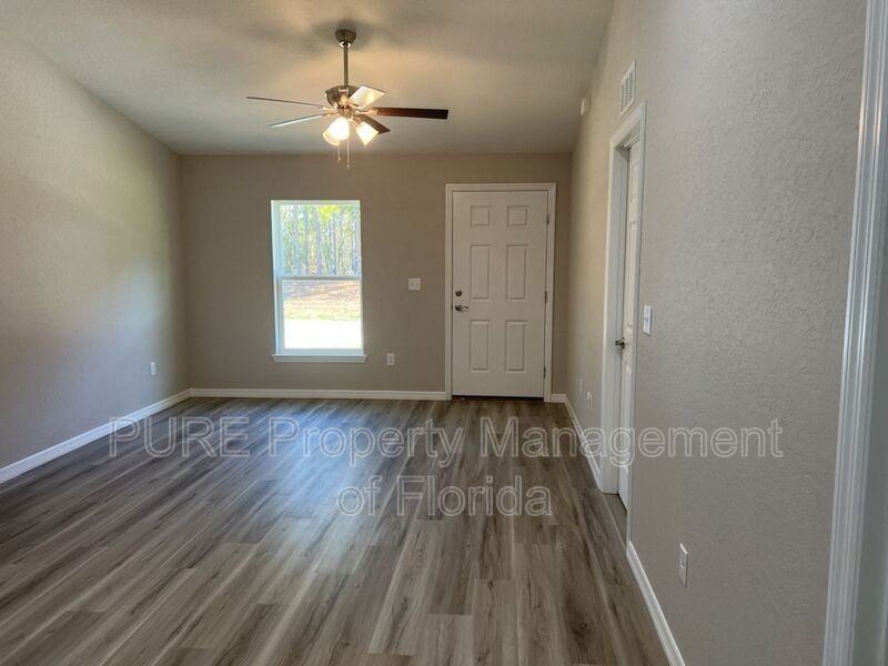 6504 Sw 140th Place Rd #1 - Photo 5 of 33