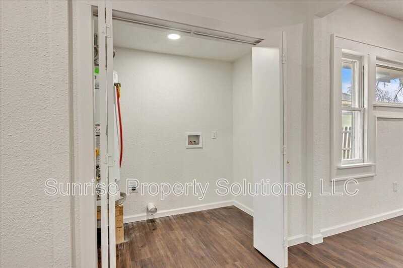 1704 Nw 32nd St - Photo 5 of 14