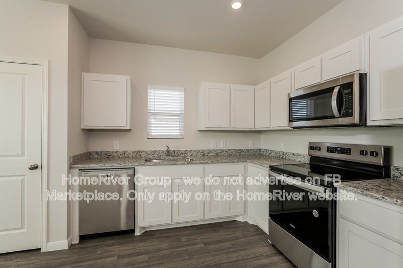 537 Jameson St - Photo 6 of 21