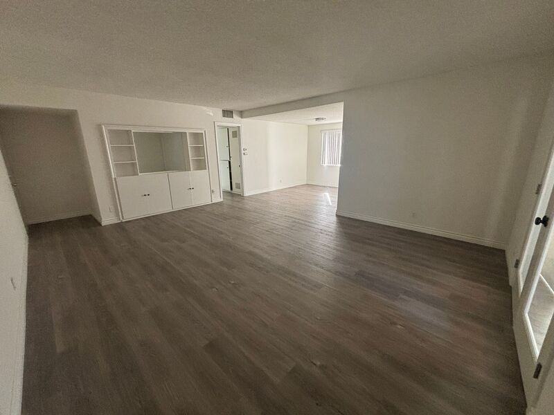 1608 Amberwood Dr #5 - Photo 4 of 27