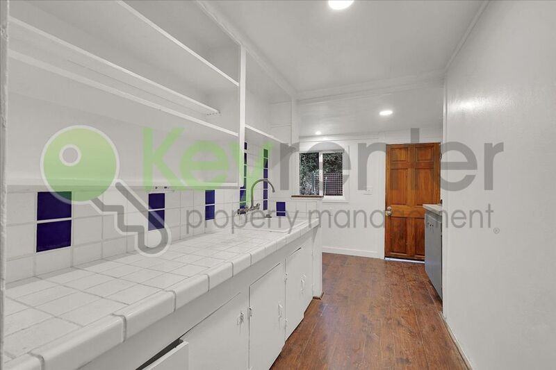 1827 T St - Photo 6 of 17