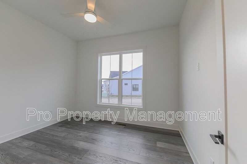 35 Lookout Rdg - Photo 7 of 44