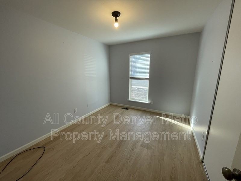 2318 Lincoln St - Photo 7 of 16