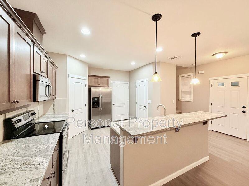 2621 Ne 131st Ave - Photo 4 of 21