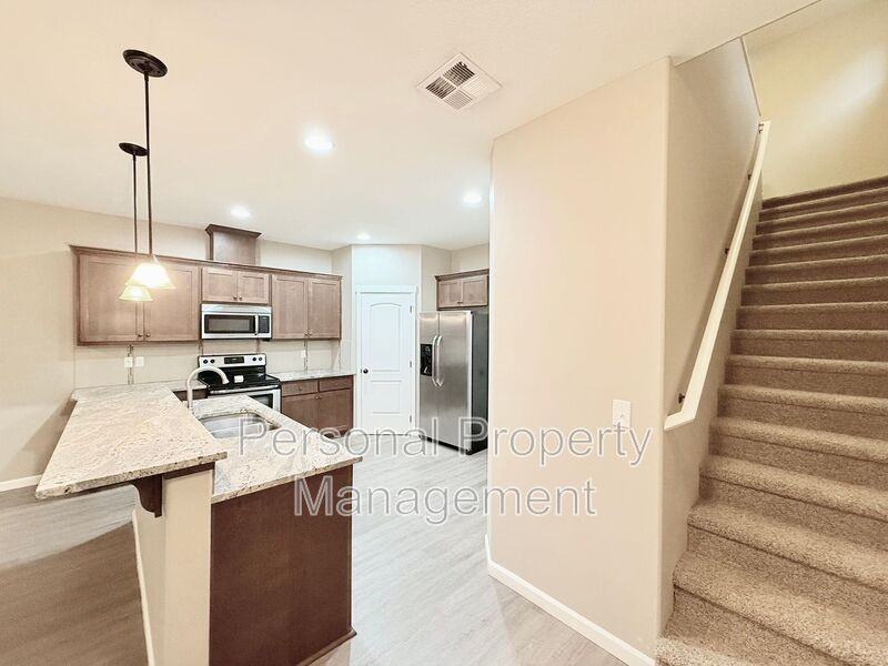 2621 Ne 131st Ave - Photo 7 of 21