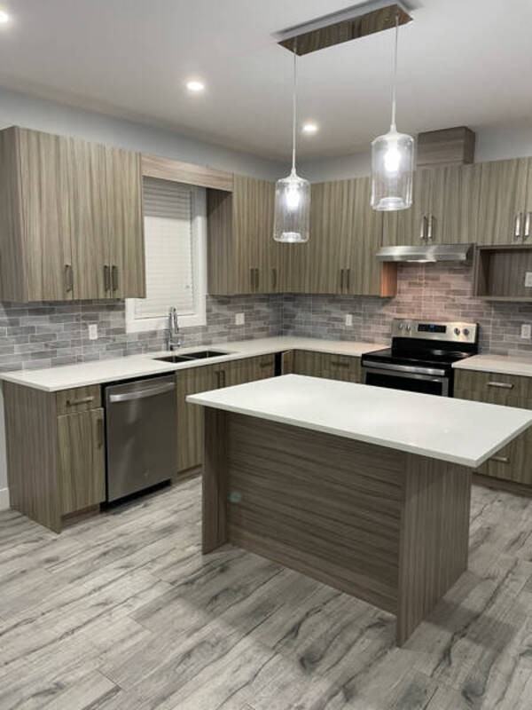 1025 Stockwell Ave #1 - Photo 3 of 12