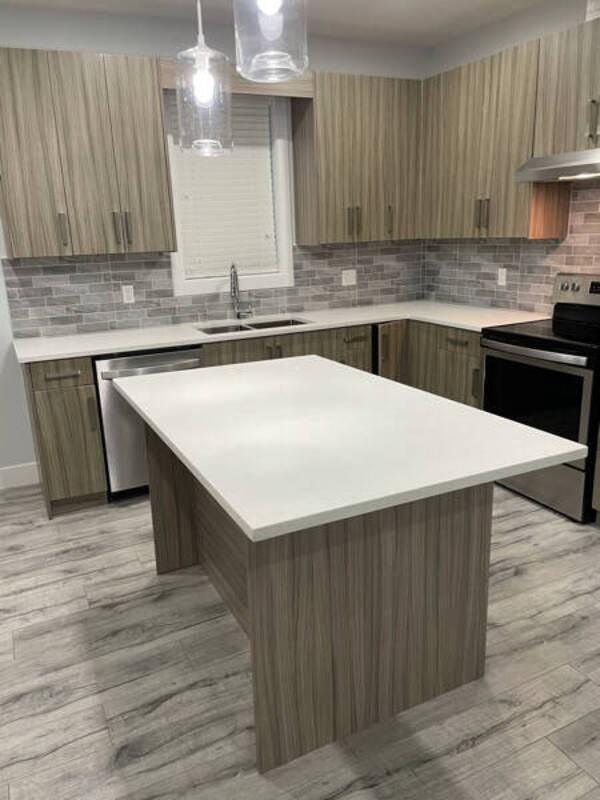 1025 Stockwell Ave #1 - Photo 4 of 12