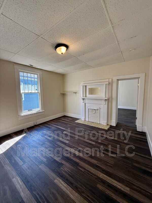 2810 E 46th St - Photo 5 of 13