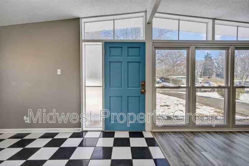 175 Taney Dr - Photo 2 of 25