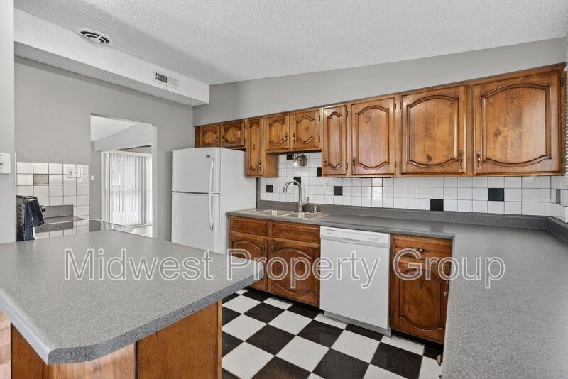 175 Taney Dr - Photo 5 of 25