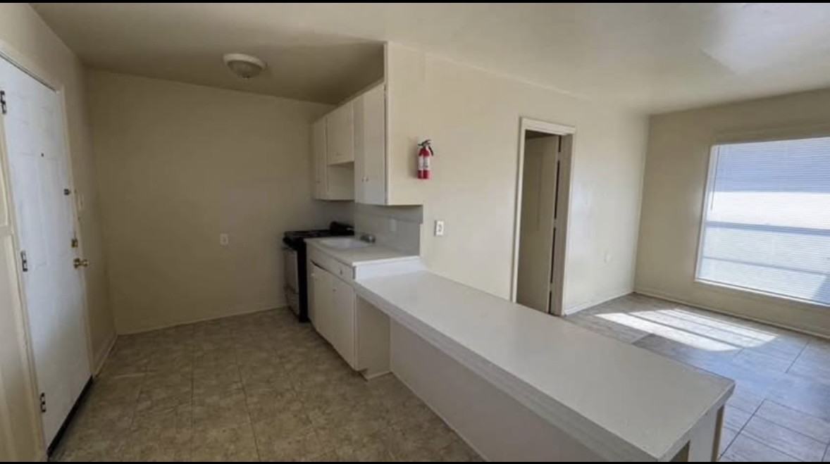 708 Ruby Avenue - Photo 2 of 7