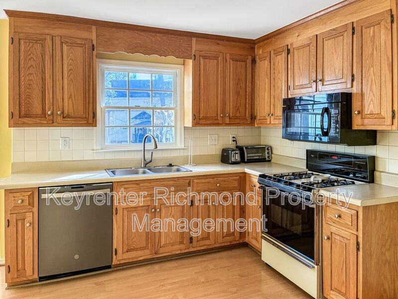 10292 Wanchese Way - Photo 7 of 28