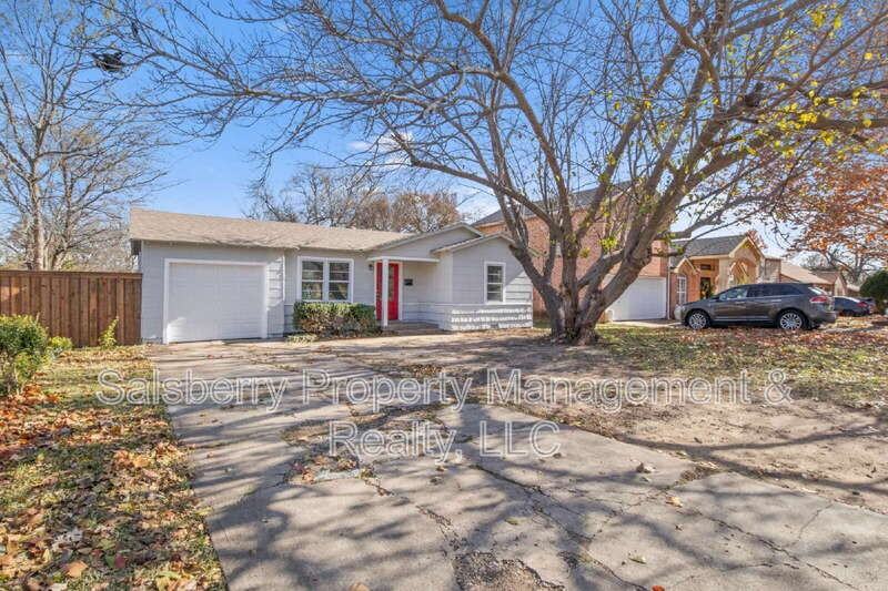 320 Ne 31st St - Photo 2 of 25