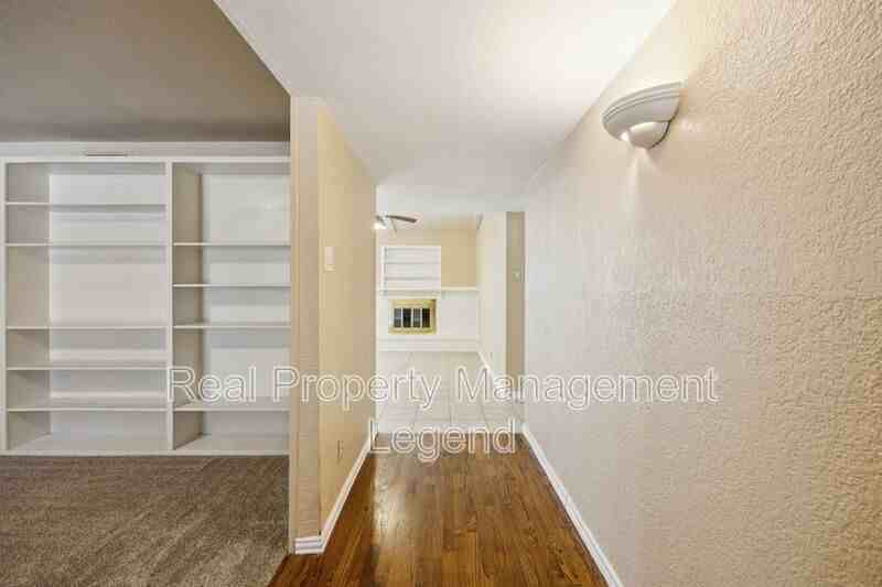 1312 Goodwin Dr - Photo 3 of 26