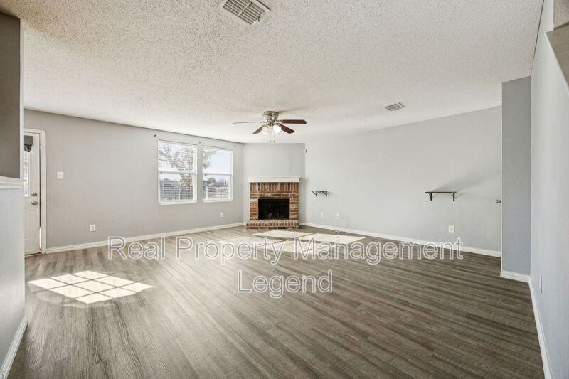 2900 Sheridan Ln - Photo 3 of 27