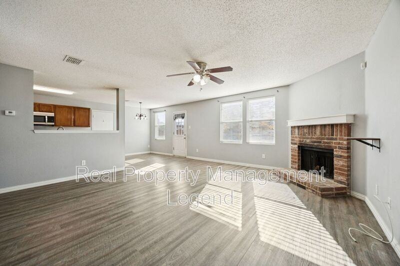 2900 Sheridan Ln - Photo 5 of 27