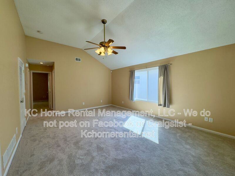 8643 Melrose St - Photo 4 of 29