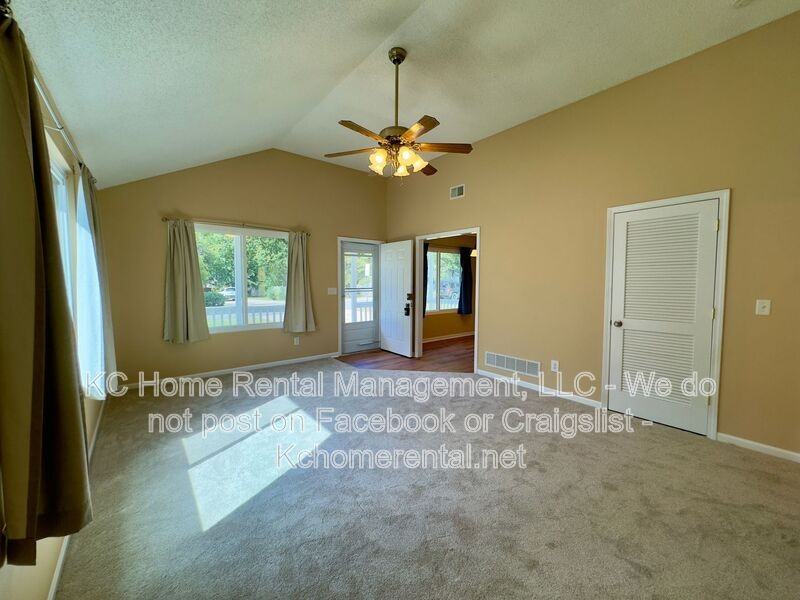 8643 Melrose St - Photo 5 of 29