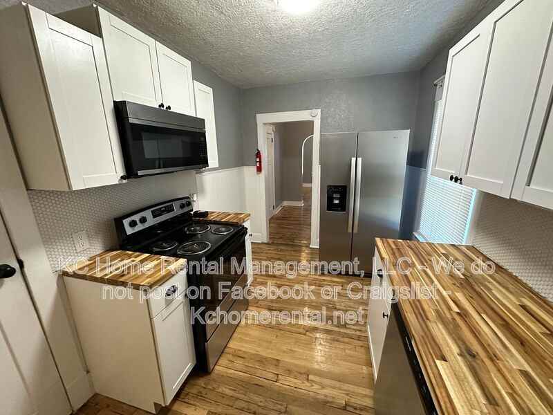 5233 E 6th St #1 - Photo 4 of 30