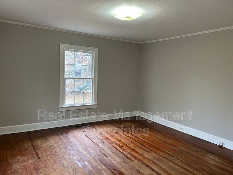 108 Grady St - Photo 2 of 7