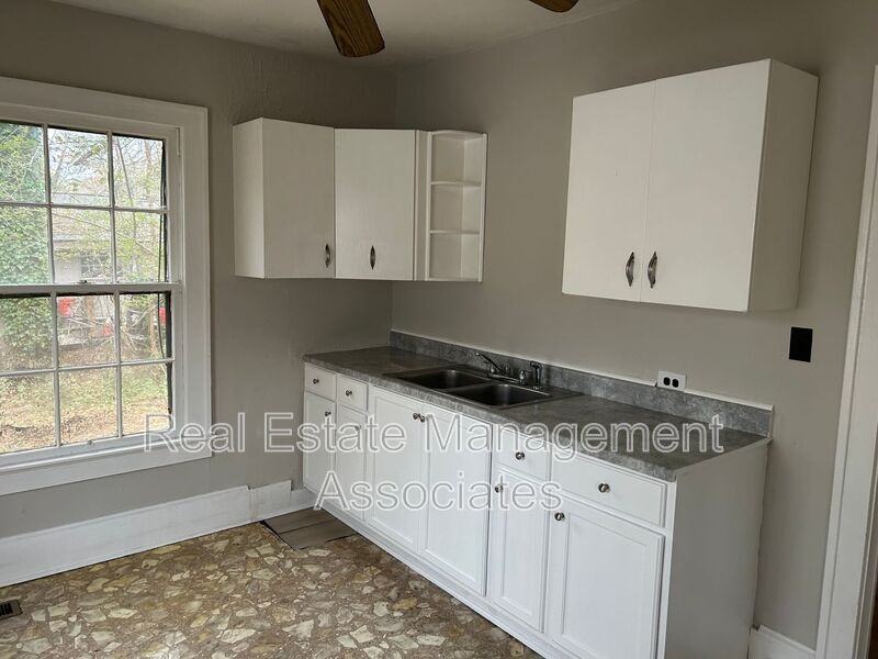 108 Grady St - Photo 7 of 7